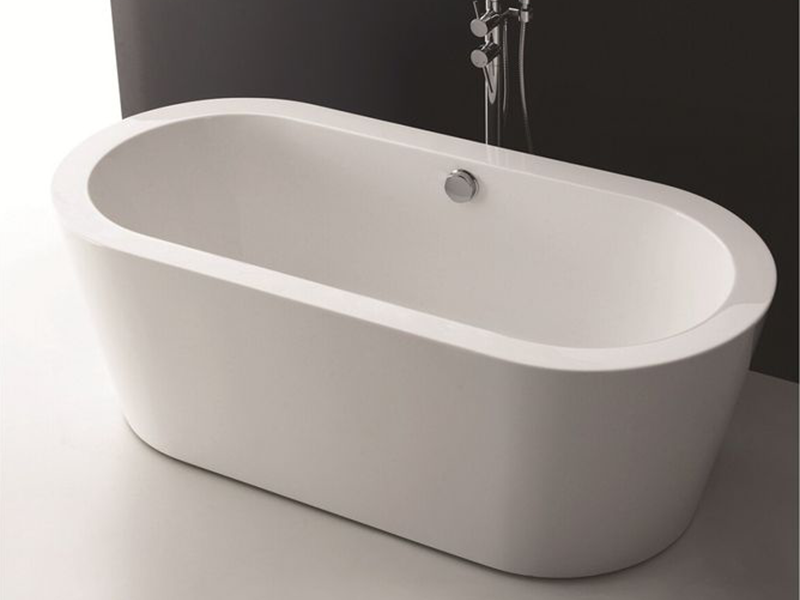 Hot Selling Luxury Oval White Freestanding Acrylic Bath Tub Single Bathroom Adult Soaking Whirlpool for Home or Hotel